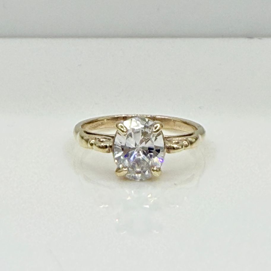 9ct Yellow gold Cubic Zirconia Solitaire ring